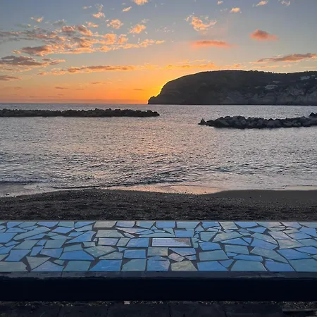 Casetta Sant'angiolese Ferienhaus Ischia